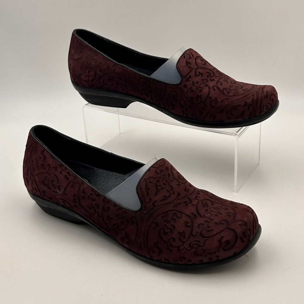 Dansko Slip On Loafers Womens 39‎ Burgundy Embossed Suede Floral Scroll Comfort